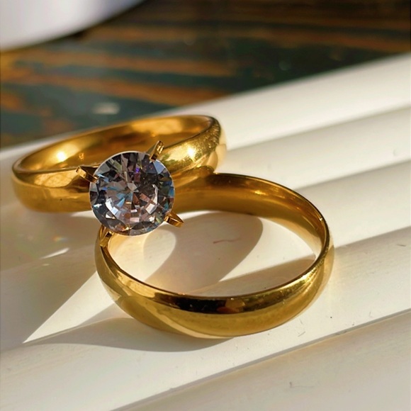 NWT Engagement circonia and wedding band set Stainless Steel Gold Size 8 - Picture 14 of 17